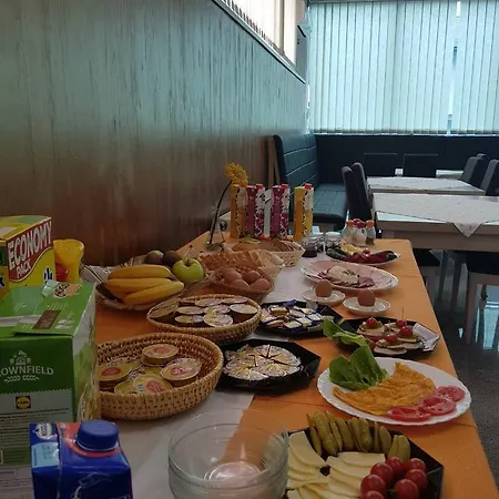 Blue Box Oda ve Kahvaltı 3*