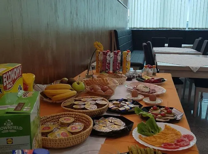 Blue Box krevet i doručak 3*